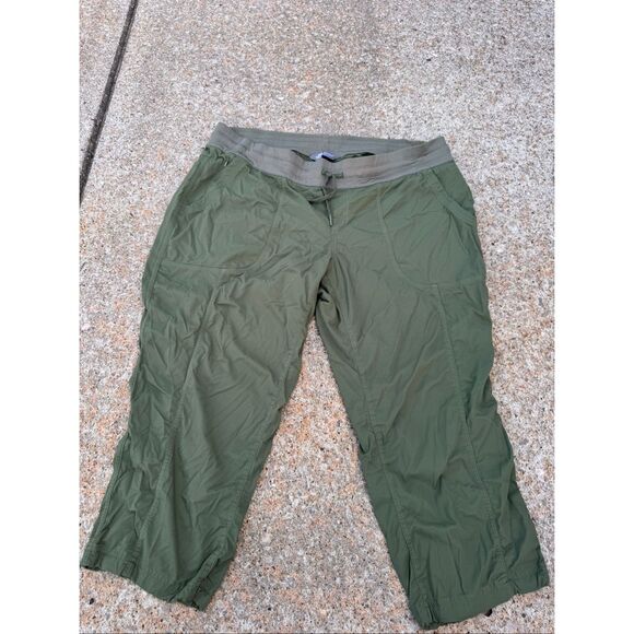 Woman’s The North Face Capri pants size XXL - Picture 1 of 5
